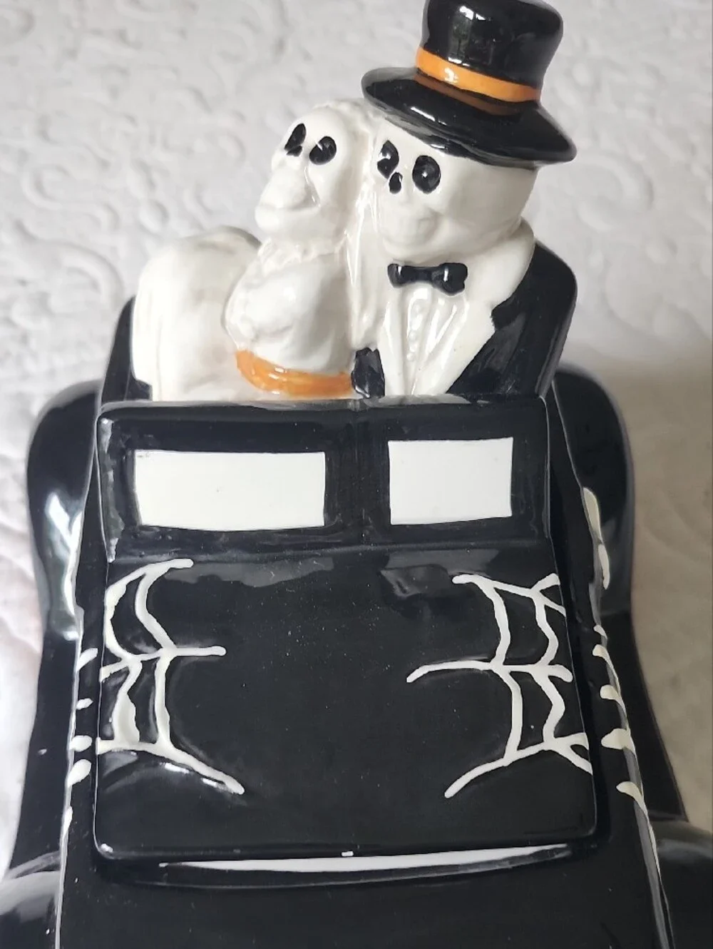 Halloween Ceramic Ghost Couple Car Figurine - Black and Orange